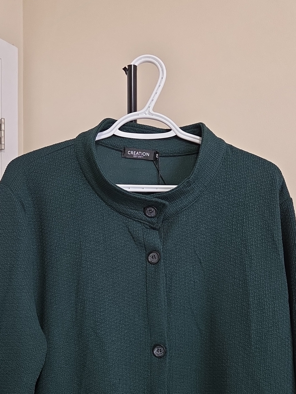 Nwt Creation Est 2011 Green Button-Front Women's Sweater - Picture 2 of 7